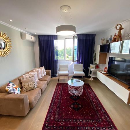 Cozy & Stylish Apartment Tirana Esterno foto